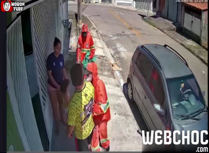 Video :A mother escapes two thieves disguised as garbage collectors